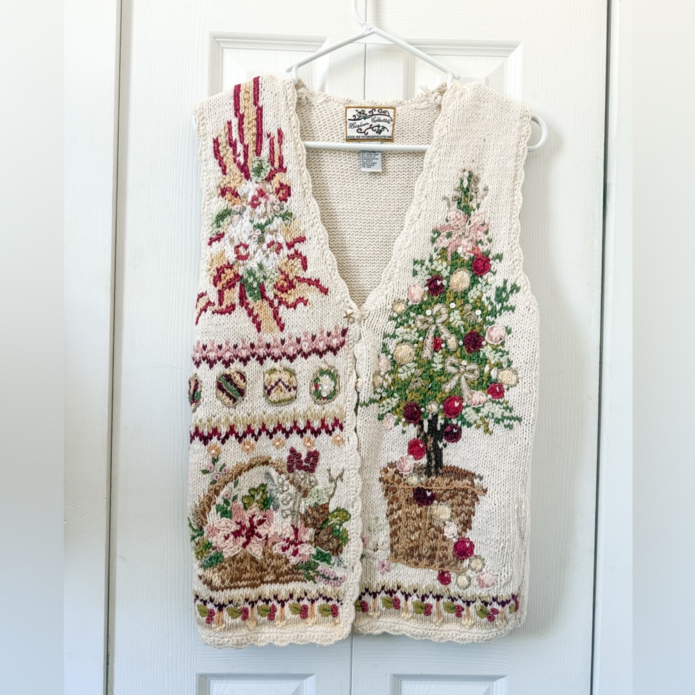 Vintage Floral Knit Vest with Embroidered Design